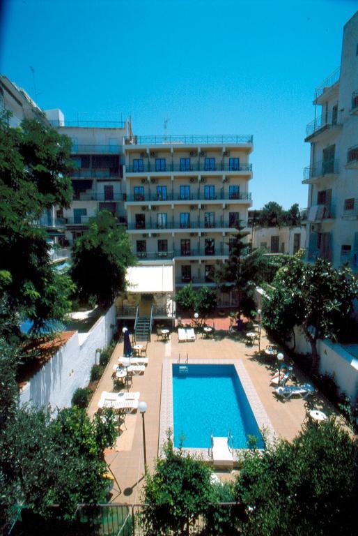 Hotel Bakos Loutráki Exterior foto